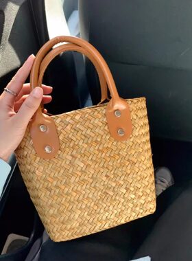 拉菲草编包女夏天手提菜篮子包2026新款休闲百搭通勤手拎编织包