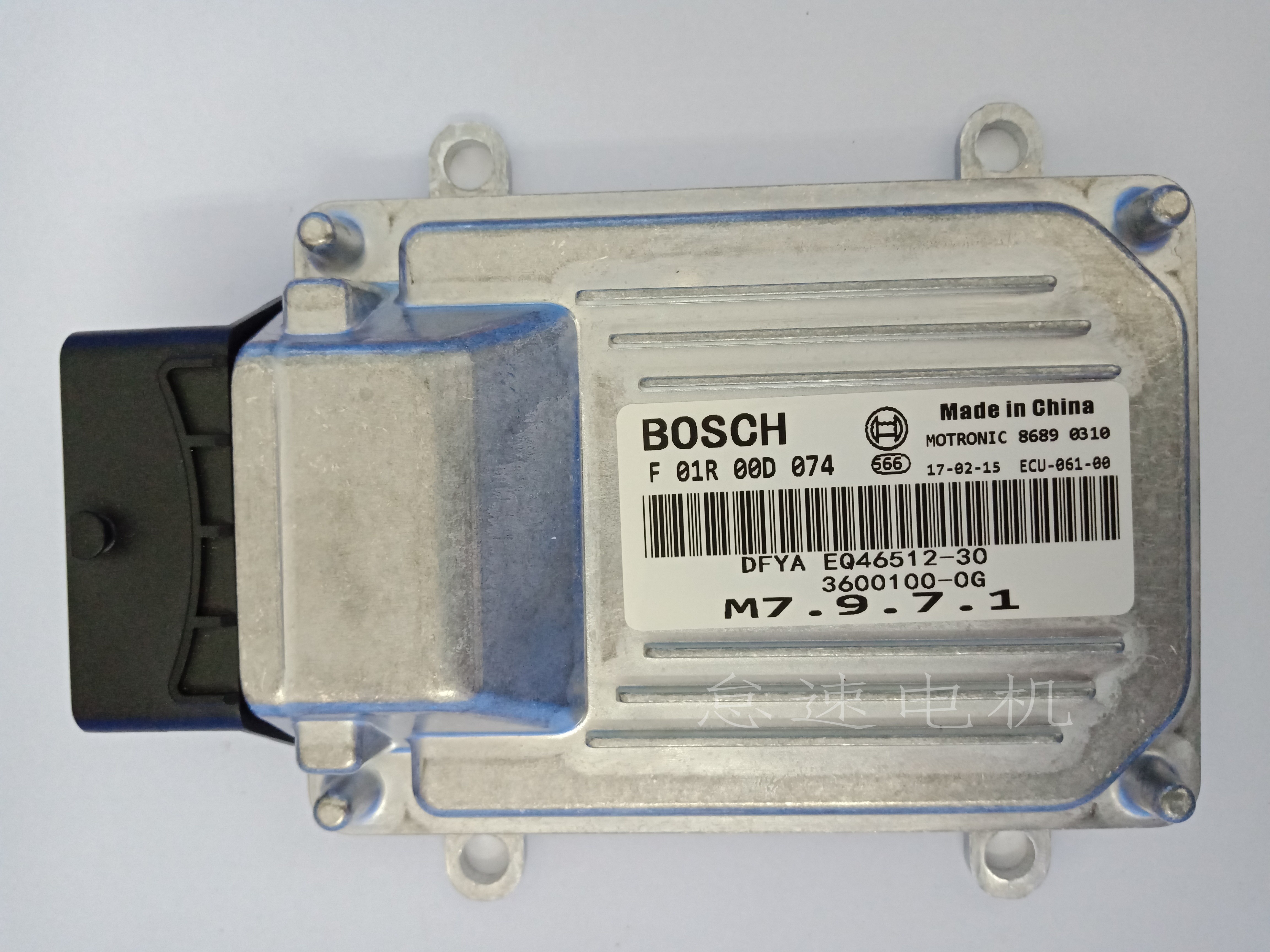 F01R00D074发动机电脑