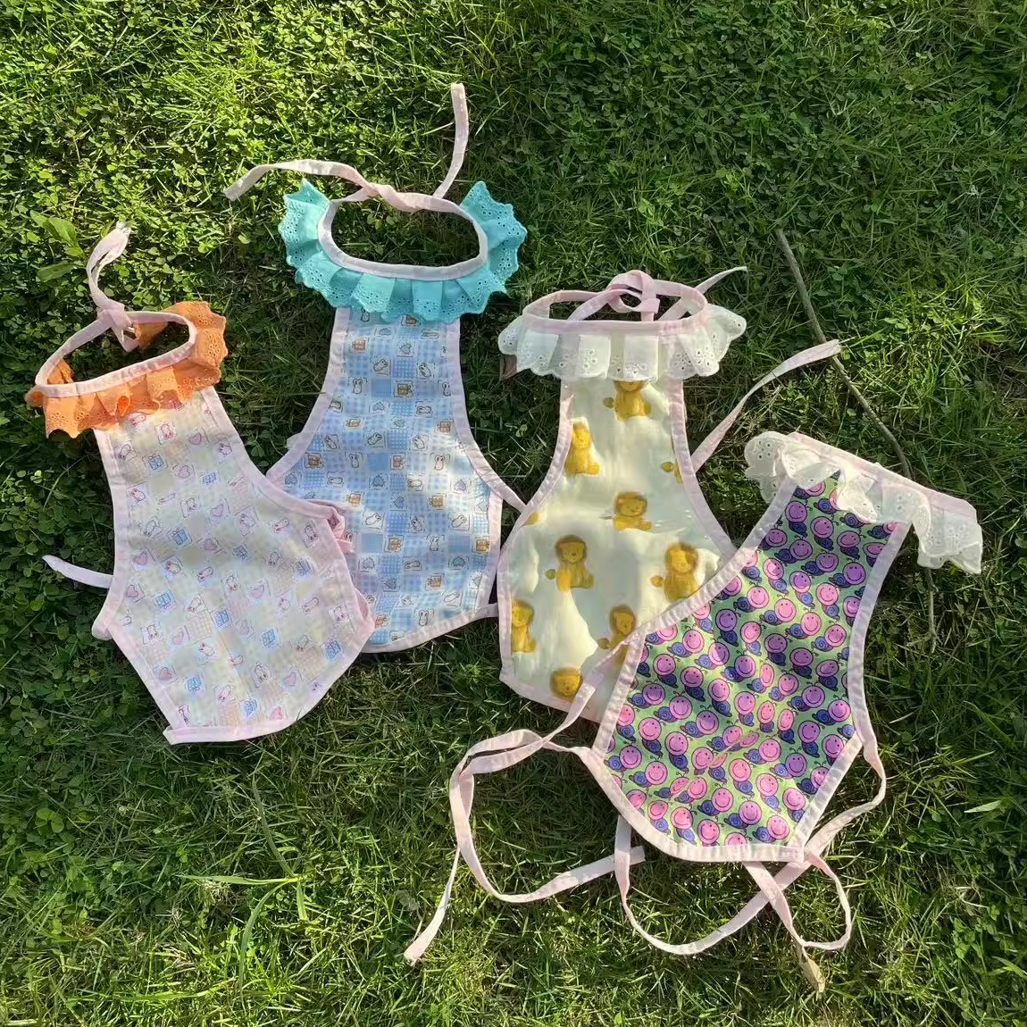 新款春夏手工宠物衣服狗狗肚兜博美比熊护肚子保暖猫咪防着凉围兜
