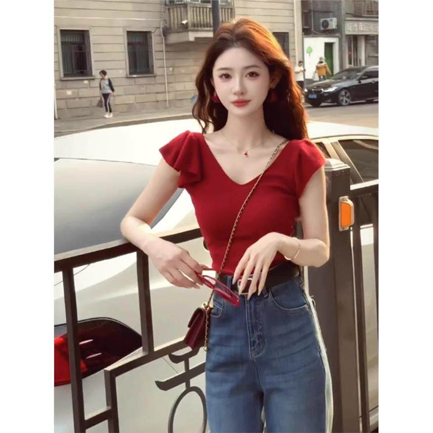红色v领冰丝针织短袖t恤女夏季超好看独特漂亮修身小飞袖短款上衣
