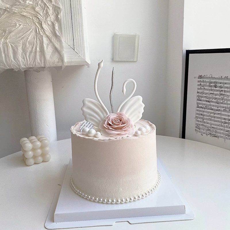 214情人节蛋糕装饰软胶黑白天鹅