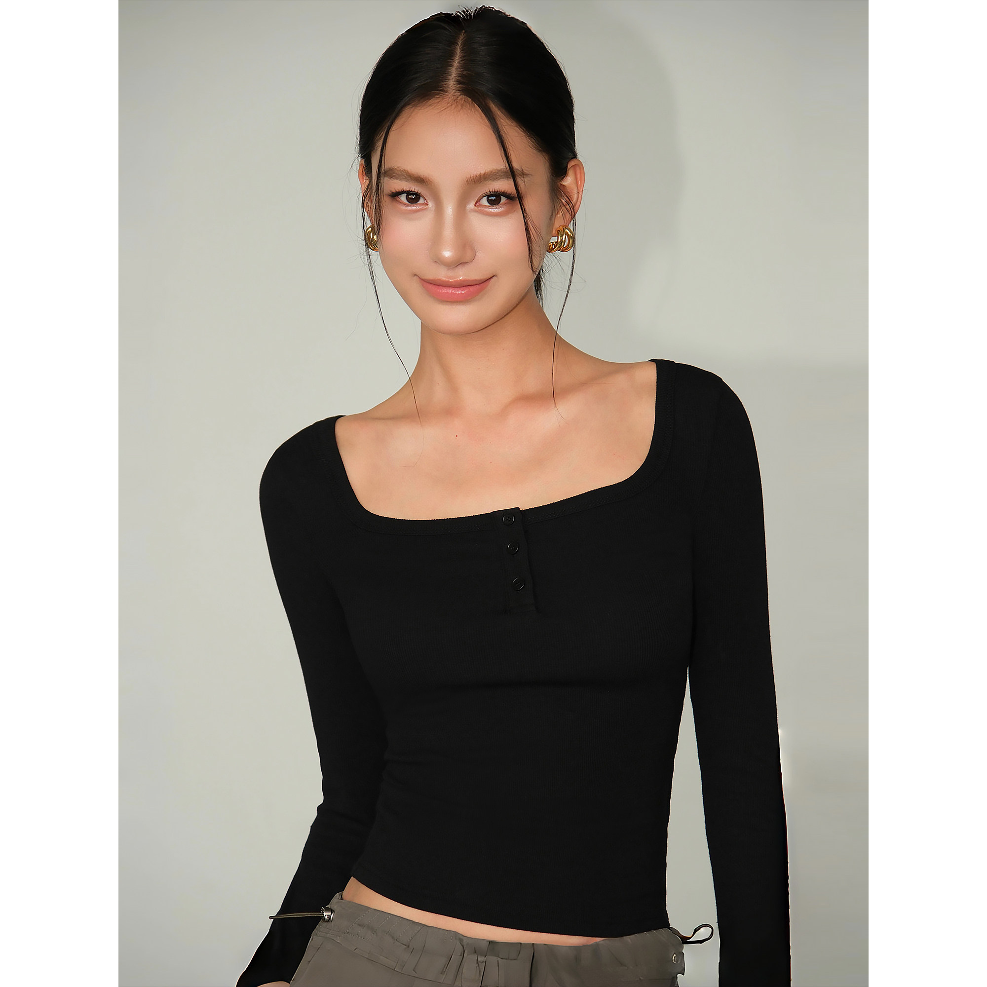 NEVA HU【现货6折】黑色方领长袖针织t恤女修身内搭露锁骨打底衫,女装/女士精品,毛针织衫,淘宝优惠券,粉丝福利购,淘宝优惠卷