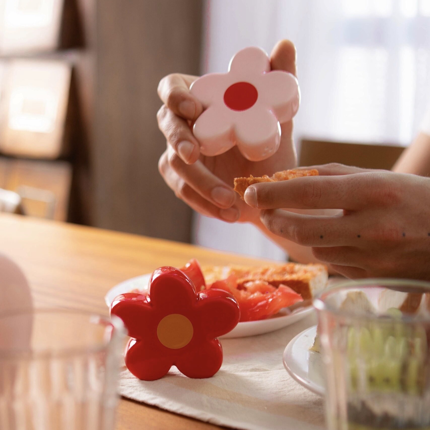 边集EDITOR西班牙DOIY DAISY小雏菊调味罐2只装胡椒盐可爱礼物