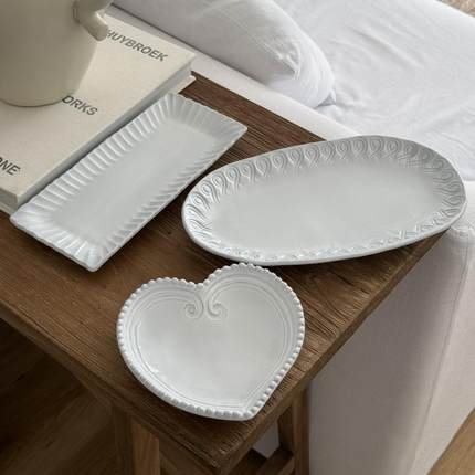 边集EDITOR意大利VBCcasa餐盘长盘椭圆陶瓷异形爱心手作白色法式