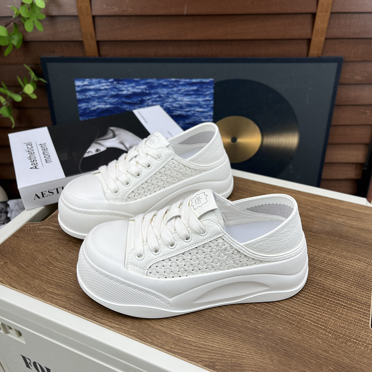 真皮厚底轻便两穿小白鞋女2026夏季新款编织镂空透气百搭休闲鞋女