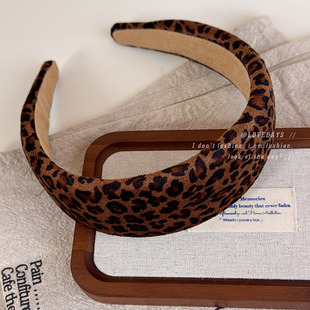 港风复古绒面豹纹宽边发箍女秋冬2025新款 轻奢压发高颅顶洗脸头箍