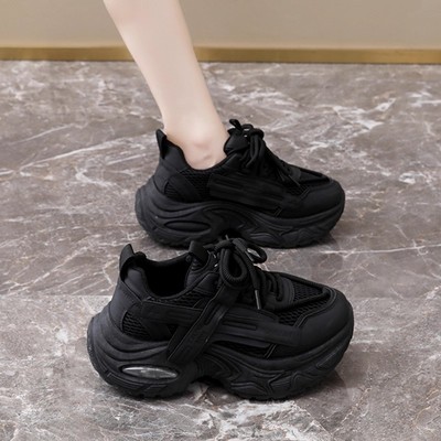 秋季轮胎显脚小厚底黑色老爹鞋女