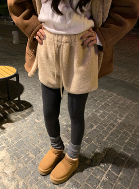 Peanut 花生糖 软糯松紧腰羊羔毛短裤冬季新款小众设计感毛绒裤