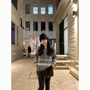 Peanut 花生糖 小v领卷边费尔岛加厚毛衣冬季新款韩版宽松上衣