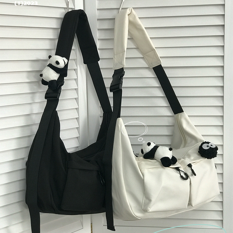 新款大容量斜挎包休闲工装风潮牌