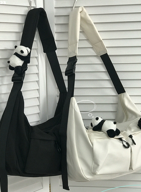 新款大容量斜挎包女休闲运动工装ins风大学生上课包男士单肩包潮