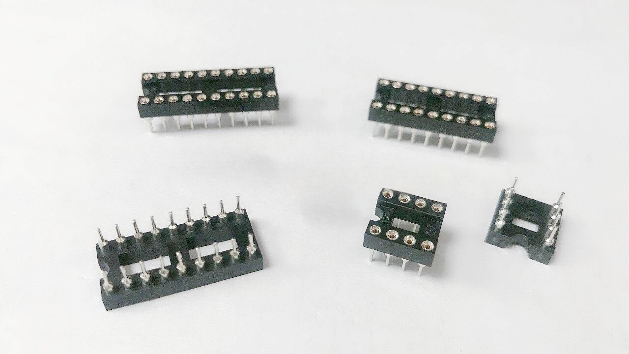 圆孔 IC-4P 间距2.54 环保 插座 一条120只