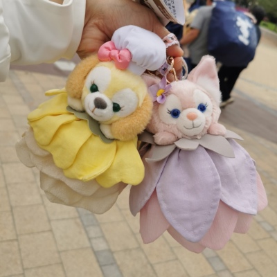 上海迪士尼乐园玲娜贝儿可琦安风铃挂件书包情侣礼物生日钥匙扣