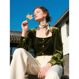 绿色方领长袖丝绒衬衫女2025年秋冬新款法式气质小众衬衣别致上衣