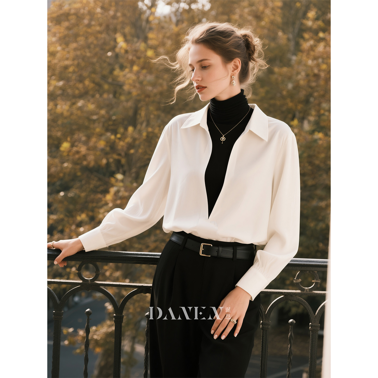 法式白色V领衬衫女2025年秋冬