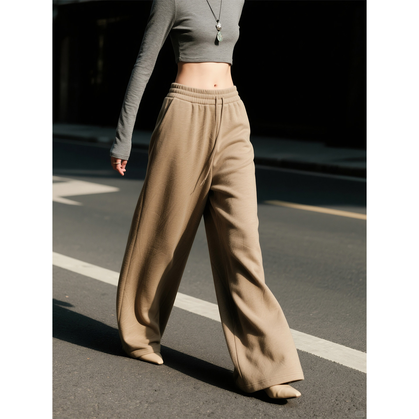 卡其色松紧腰抽绳阔腿裤女2026年春季新款宽松bf慵懒风直筒长裤子,女装/女士精品,休闲裤,淘宝优惠券,粉丝福利购,淘宝优惠卷