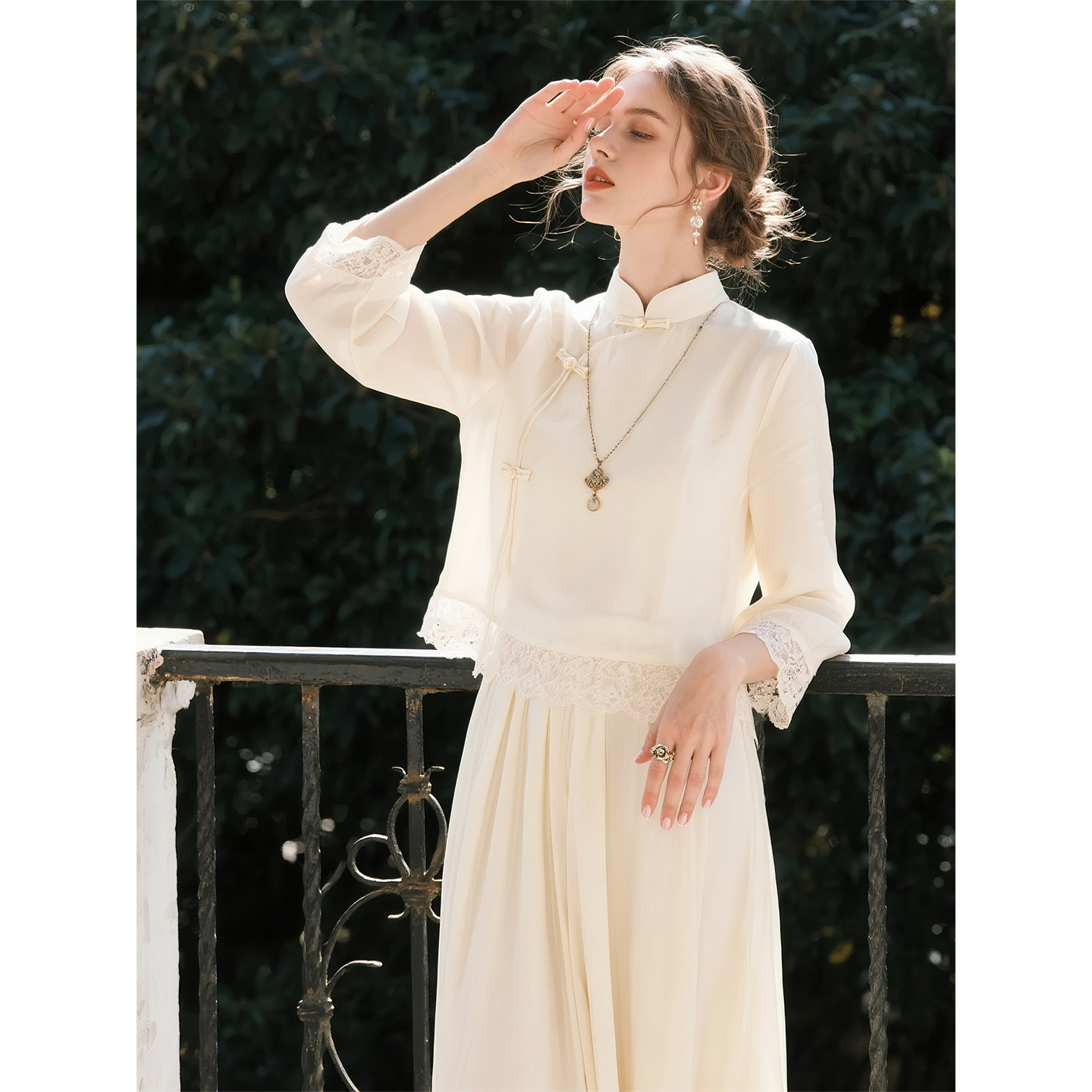 白色新中式立领盘扣套装女2026年春季新款蕾丝温柔风穿搭两件套,女装/女士精品,时尚套装,淘宝优惠券,粉丝福利购,淘宝优惠卷