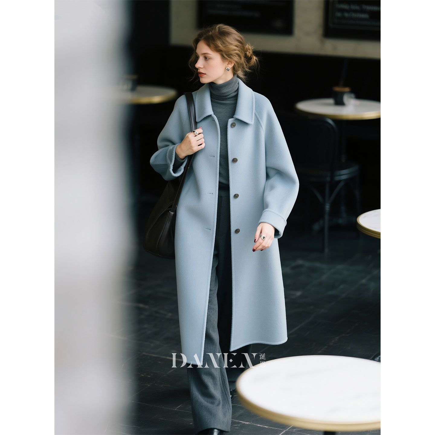 雾霾蓝羊毛大衣女2025年秋冬