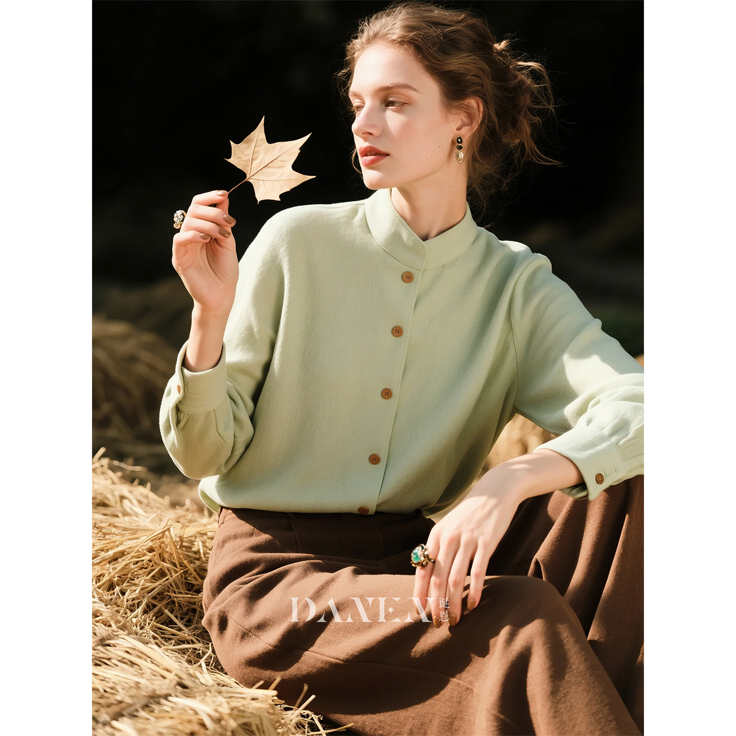 豆绿色磨毛立领衬衫女2025年秋冬