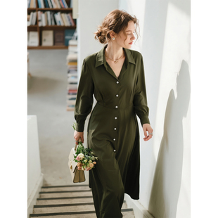 橄榄绿天丝翻领衬衫连衣裙女2026年春季新款长袖宽松显瘦气质裙子