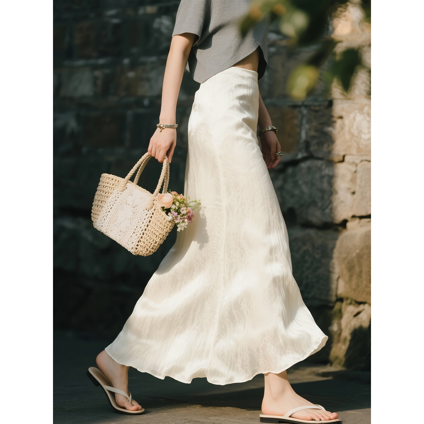 白色醋酸半身裙女夏季薄款裙子