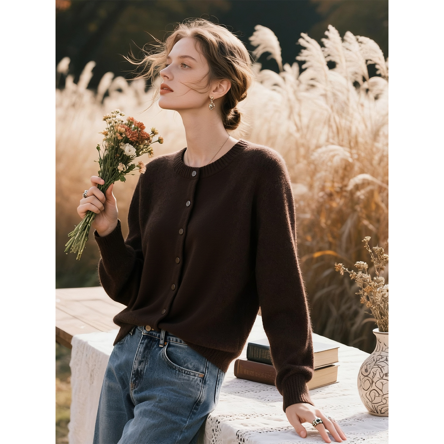 深棕色圆领针织开衫女2025年秋冬
