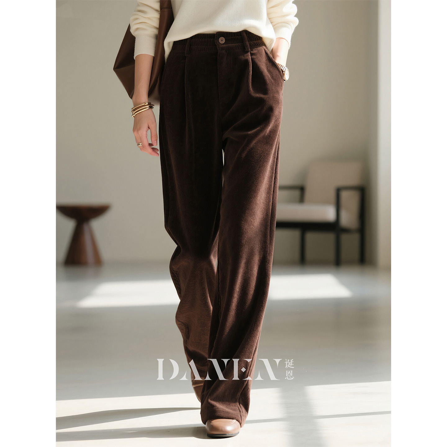 深棕色灯芯绒阔腿裤女2025年秋冬