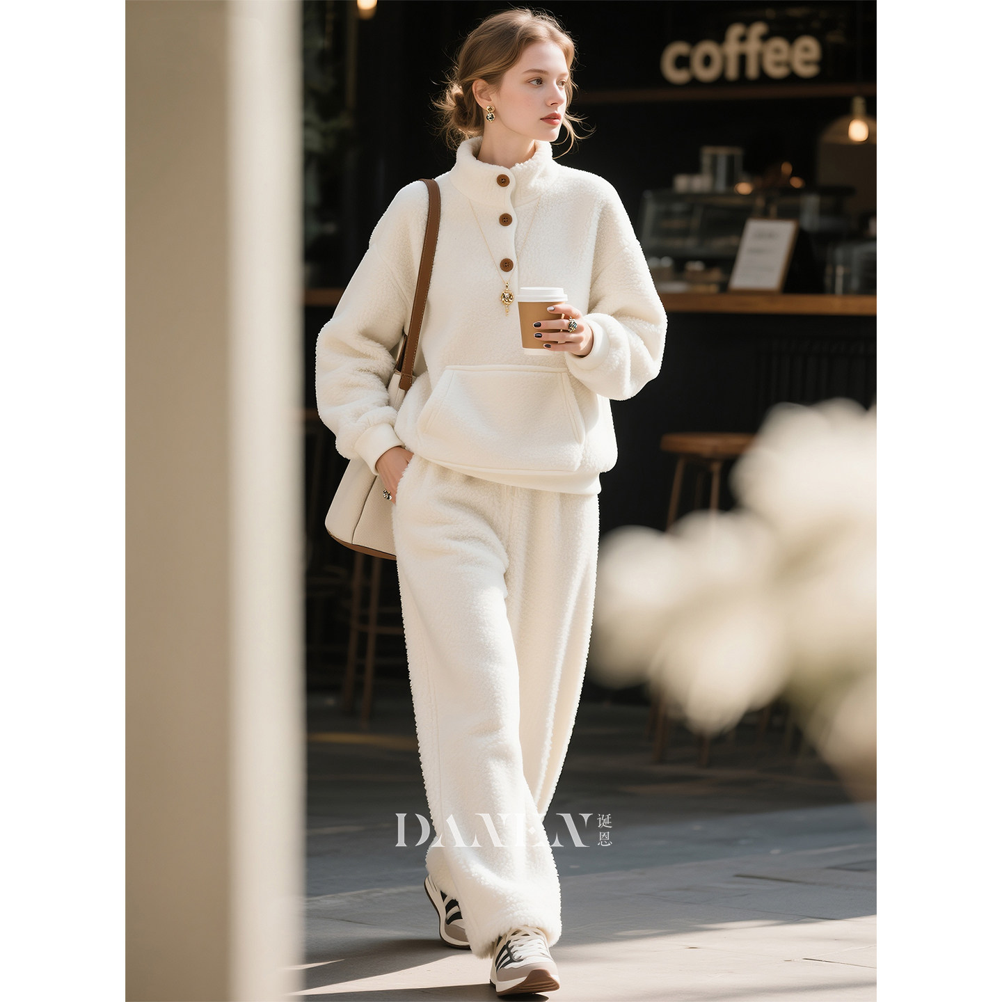 白色加厚摇粒绒套装女2025年秋冬新款高级感运动卫衣长裤两件套,女装/女士精品,时尚套装,淘宝优惠券,粉丝福利购,淘宝优惠卷