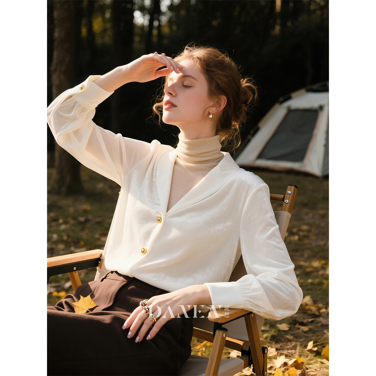 米白色丝绒长袖衬衫女2025年秋冬