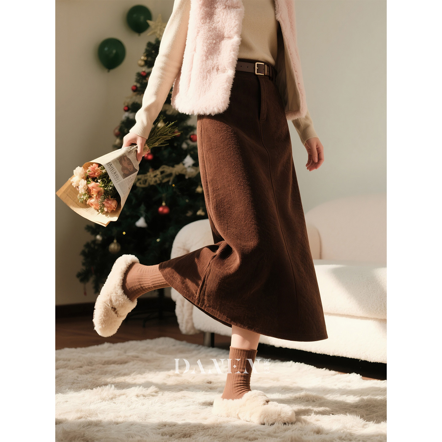 灯芯绒咖啡色半身裙女2025年秋冬