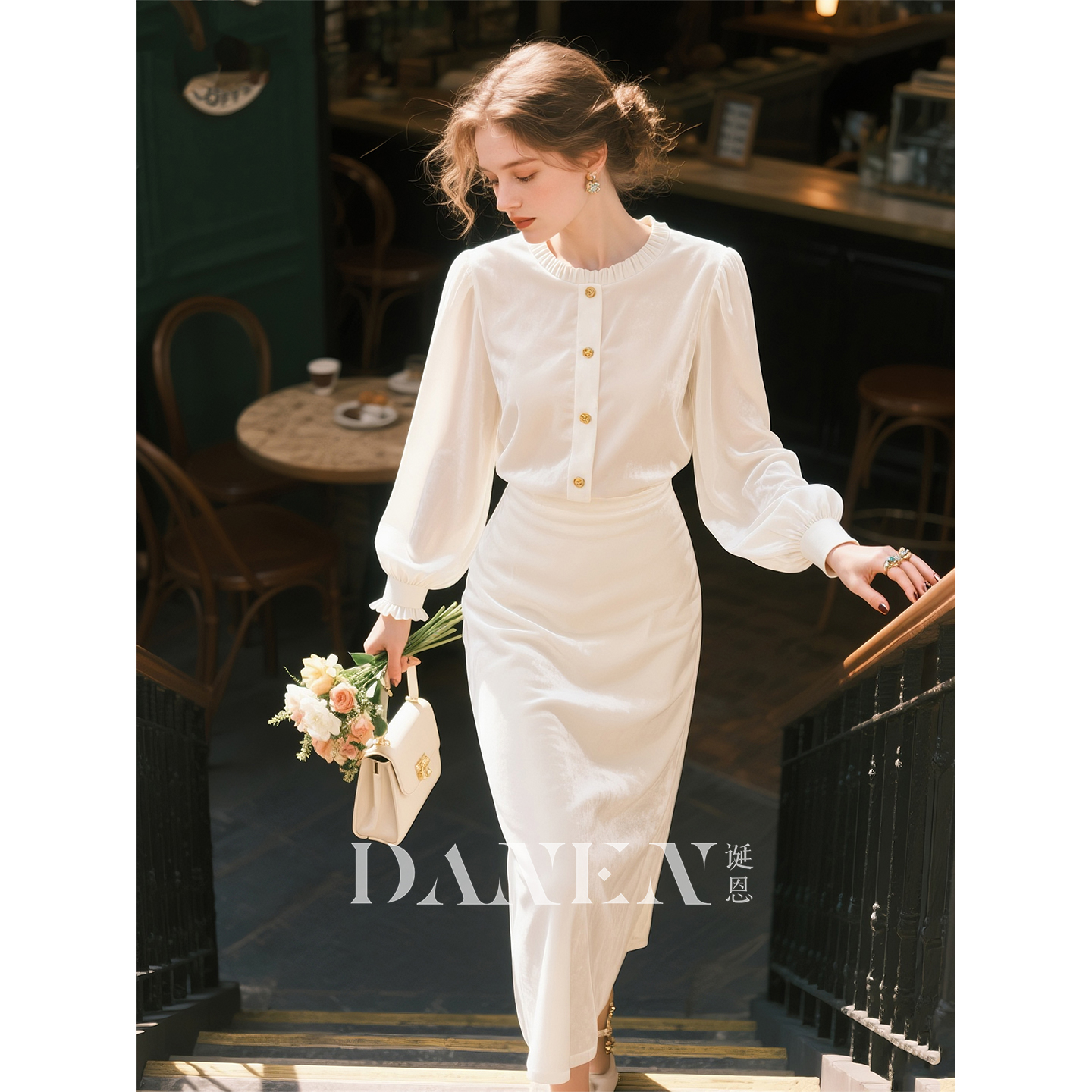 白色木耳领丝绒衬衫半身裙套装女