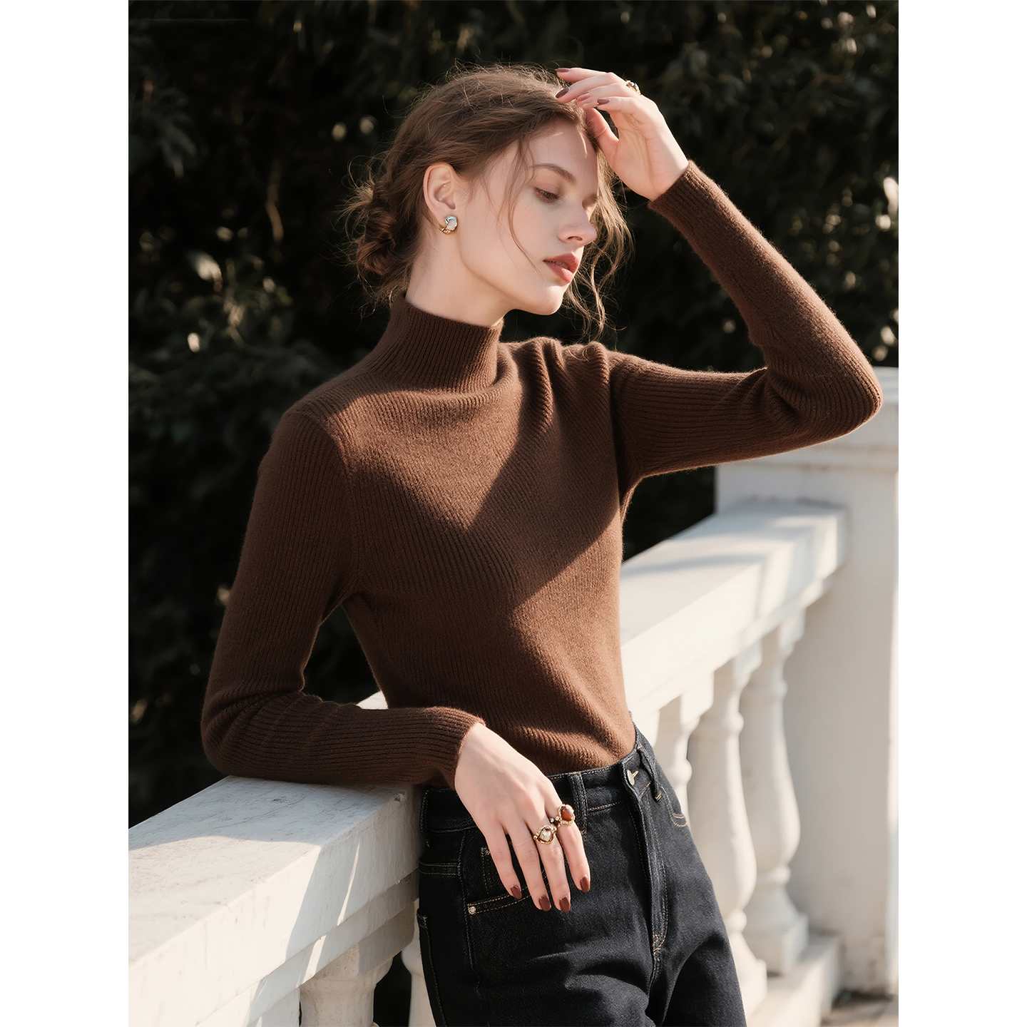 栗棕色半高领羊毛针织衫女2025年