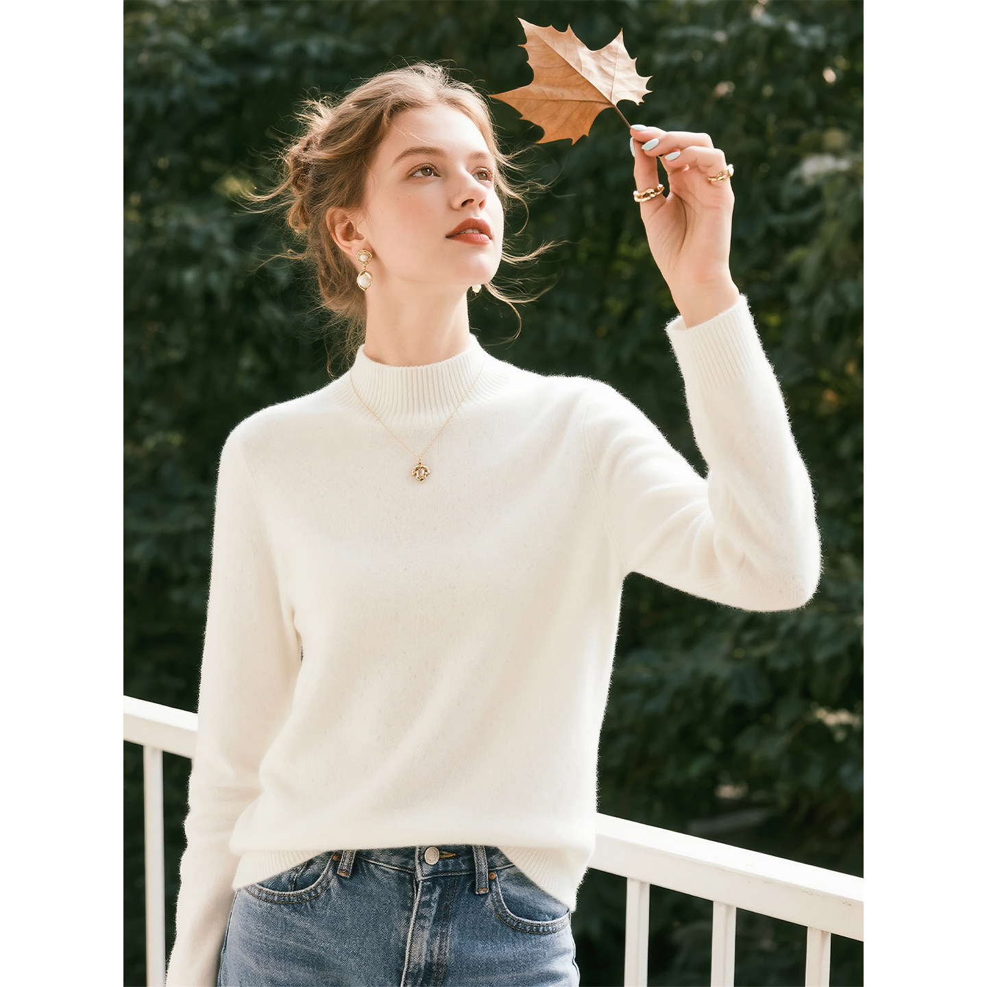 白色羊毛毛衣女2025年秋冬