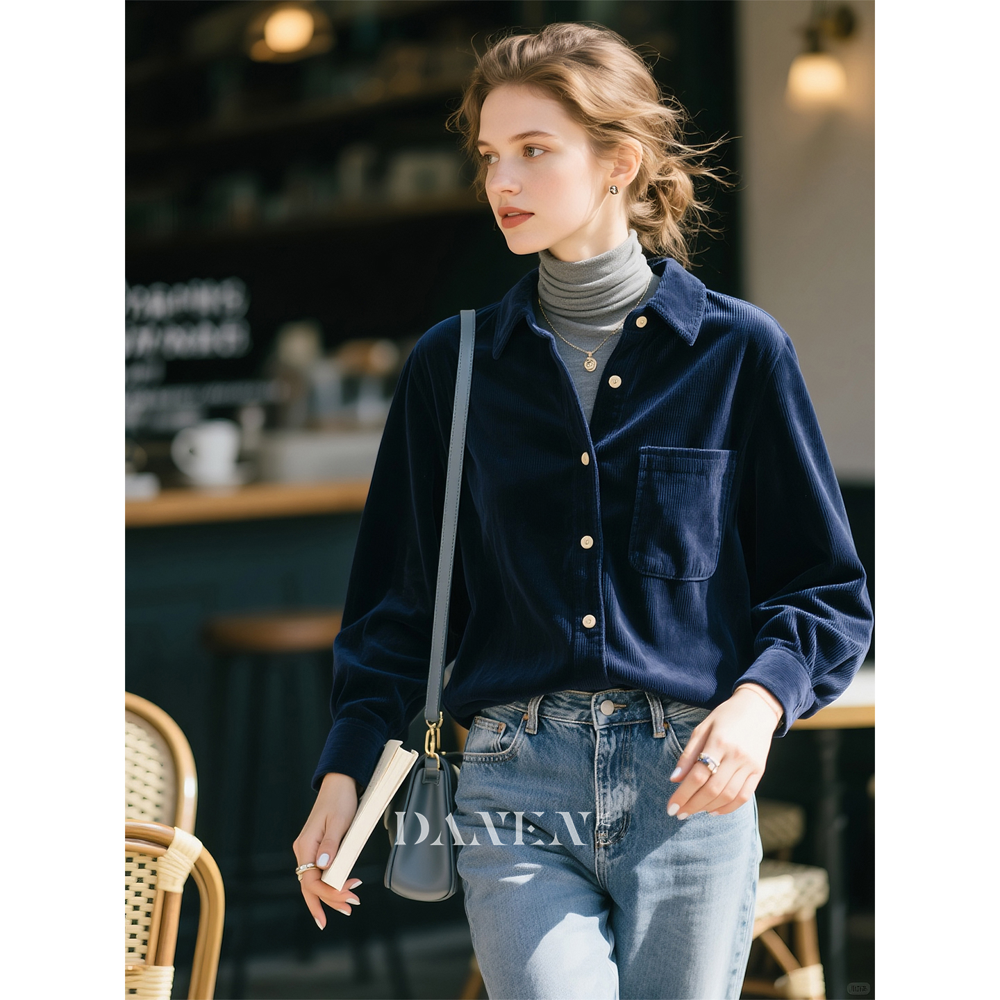 深蓝色灯芯绒长袖衬衫女2025年