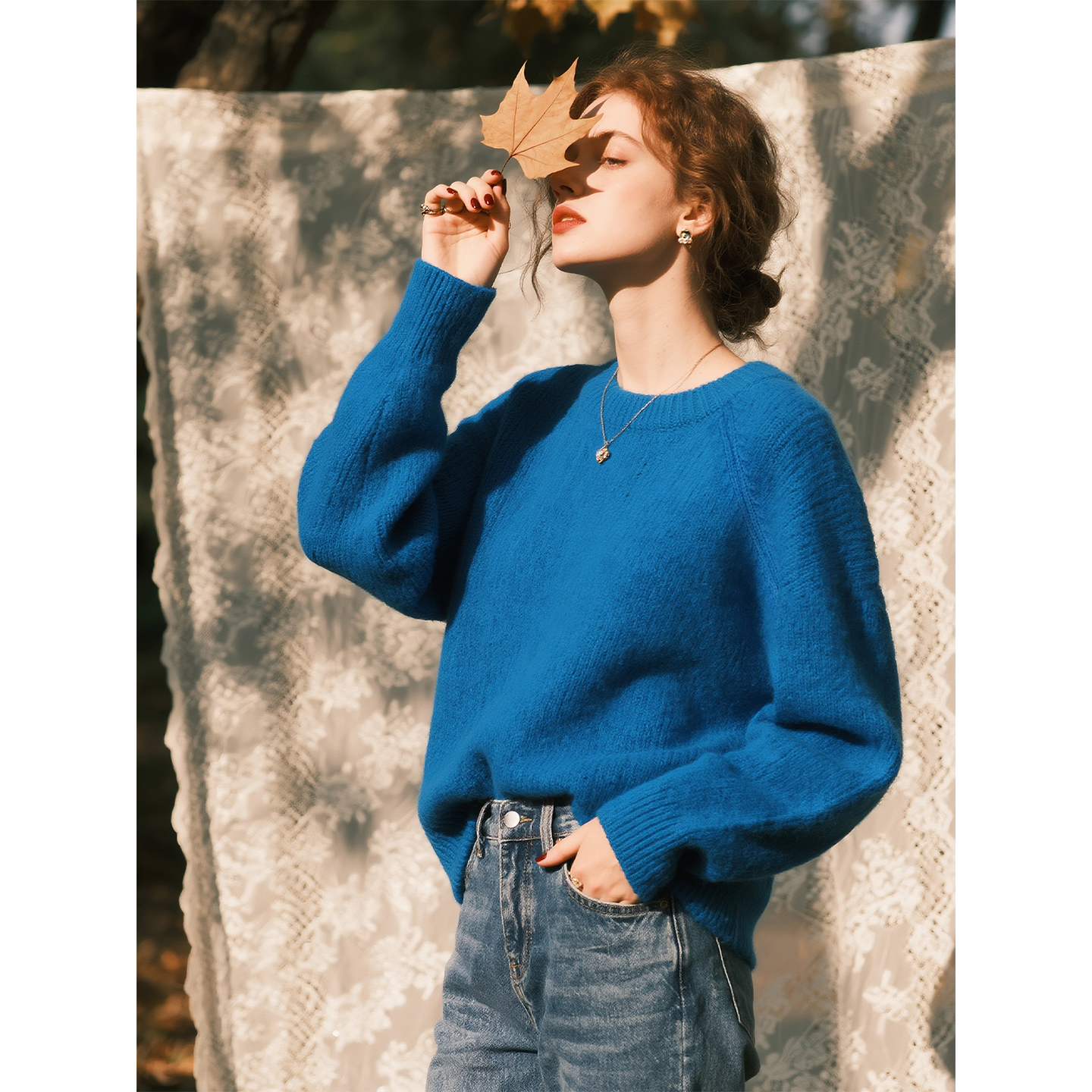 天空蓝圆领针织衫女2025年秋冬