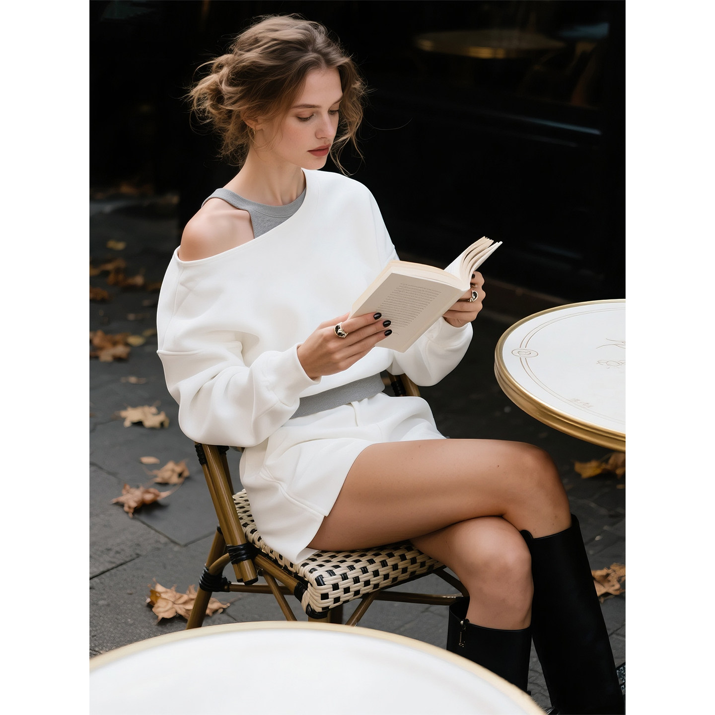 白色套装女2026年春季新款设计感小众假两件卫衣短裤纯棉两件套