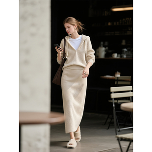 简约气质休闲半身裙两件套 时尚 杏色连帽针织衫 女2025年秋冬新款