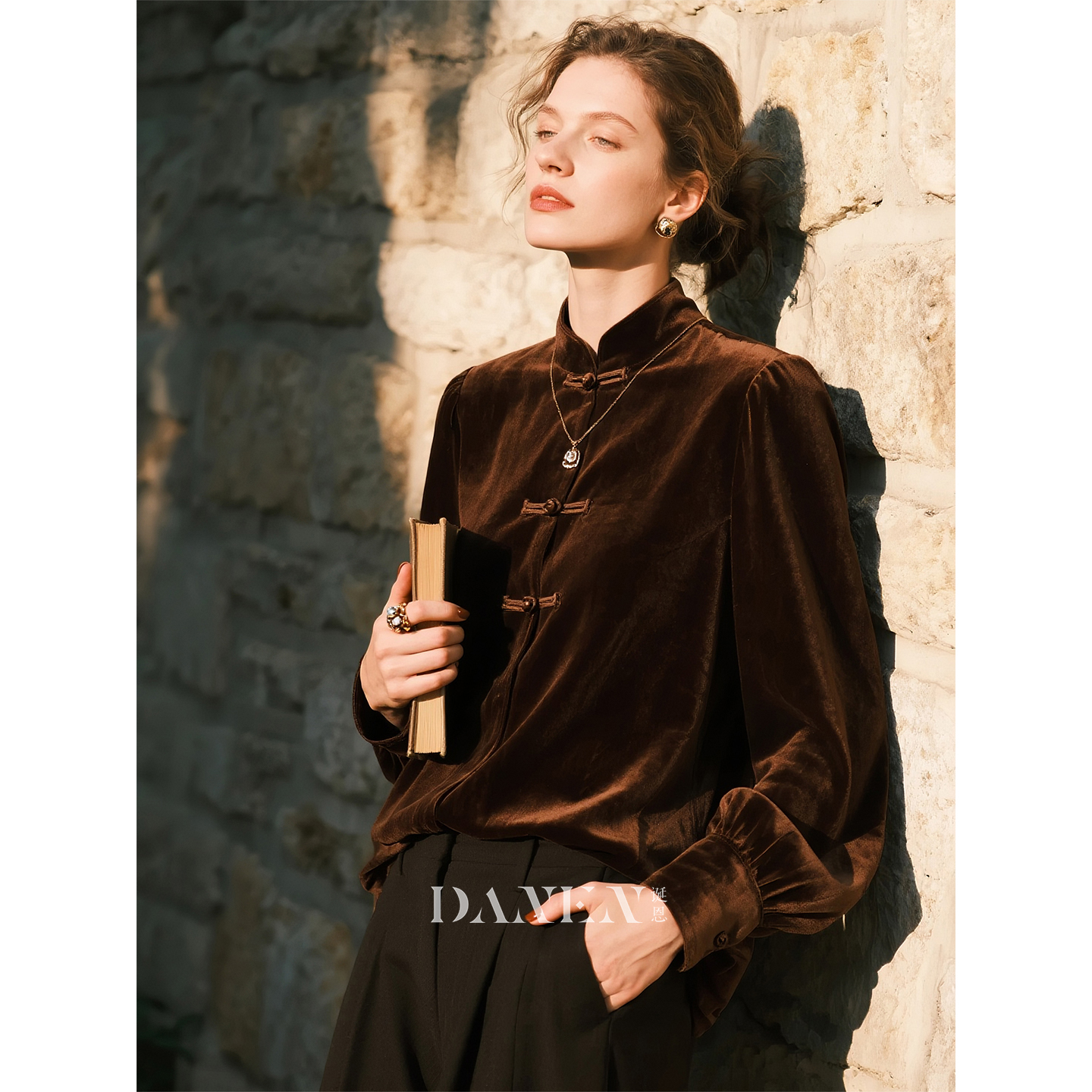 棕色丝绒盘扣衬衫女复古气质上衣