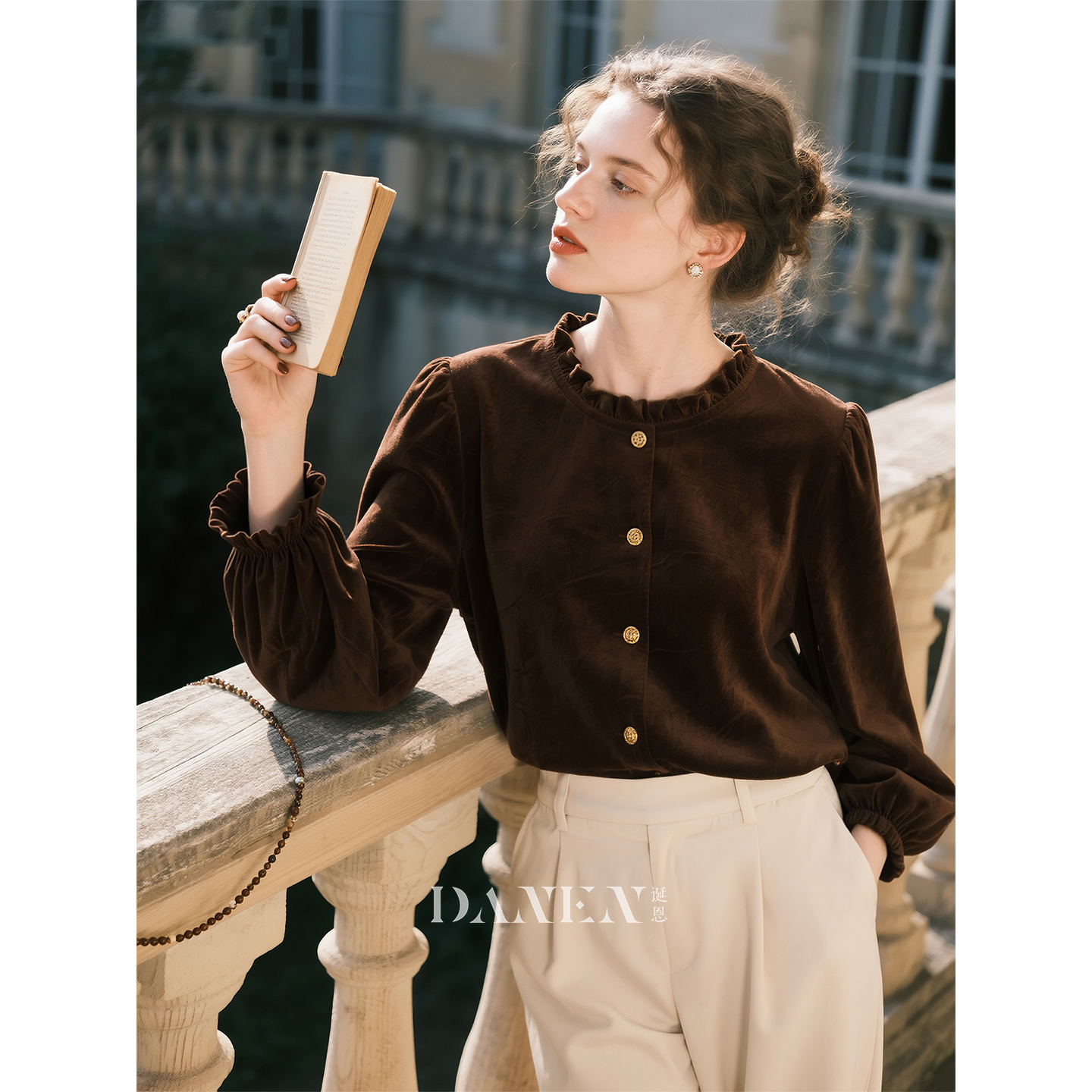 深棕色木耳边灯芯绒衬衫女2025年