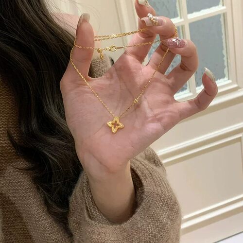 小众拉丝四叶草闪钻锁骨链女