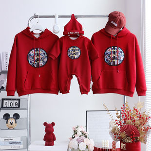 中国风亲子装秋冬装一家三口2026马年新中式红色加绒连帽卫衣母女