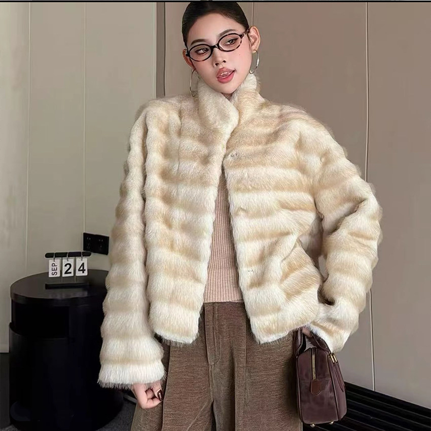 小龙猫环保毛仿皮草外套女短款
