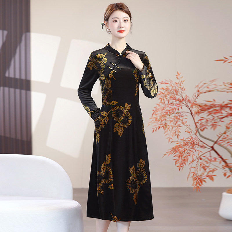 妈妈装长袖连衣裙春秋新款中老年女装宽松显瘦洋气减龄中长款裙子