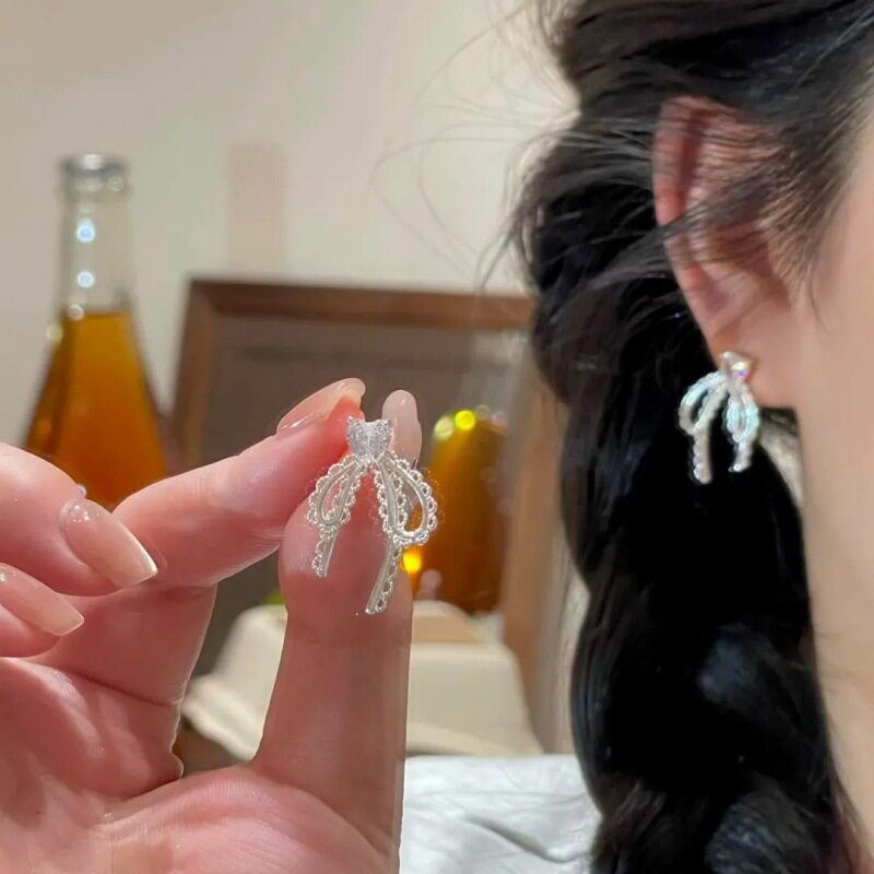 撤柜爱心闪钻蕾丝蝴蝶结耳钉女新款小众设计感耳环精致氛围感耳饰