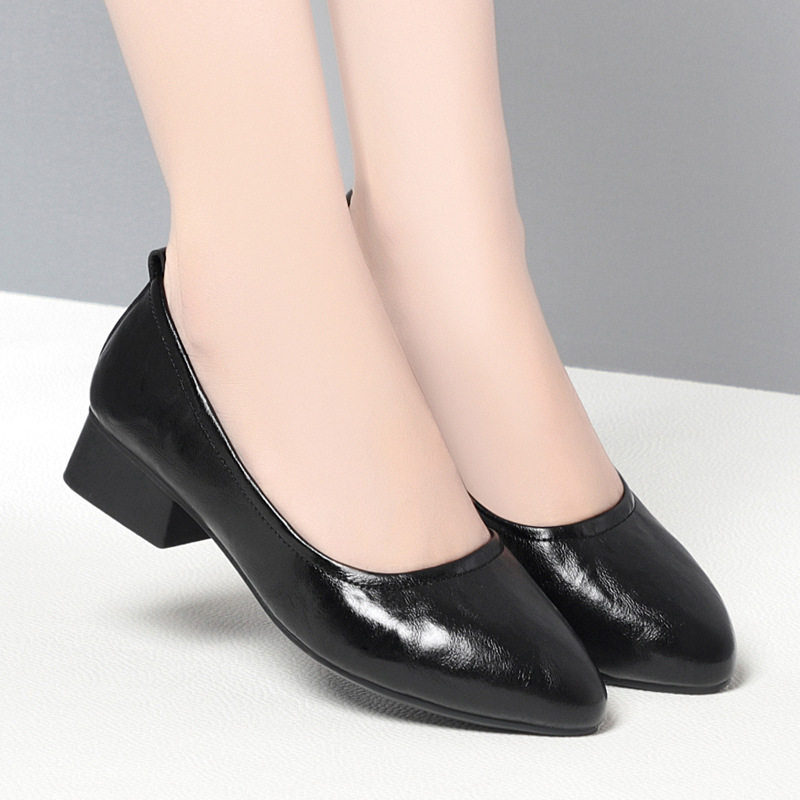 德国工作鞋女黑色软皮粗跟单鞋上班久站不累脚舒适职业面试高跟鞋