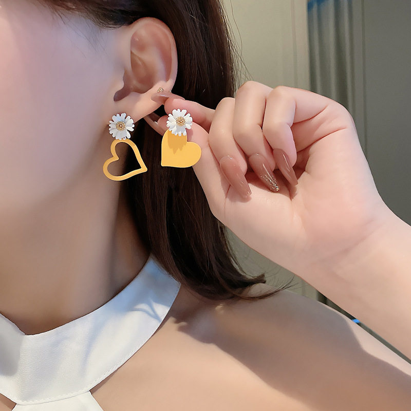 撤柜小樱花耳钉ab款仙女花朵耳环可爱甜美小雏菊不对称爱心软妹子