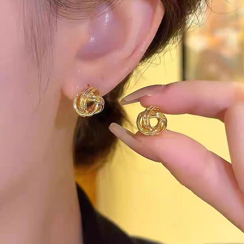 撤柜时尚缠绕麻花耳钉耳扣女小众高级感耳环年新款潮气质简约耳饰