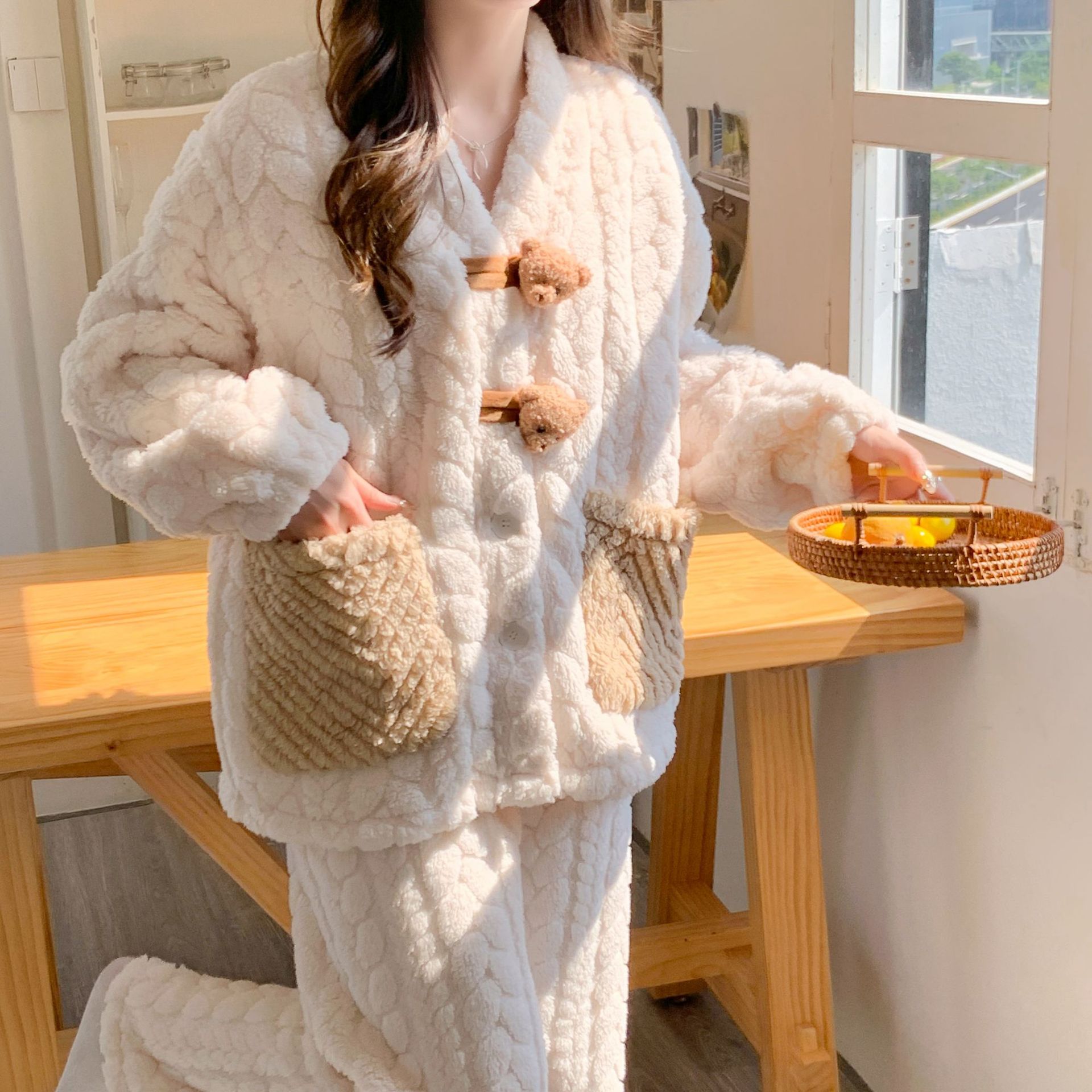 今年新品冬天珊瑚绒月子服冬季产后月份孕妇睡衣女冬款产妇哺乳十