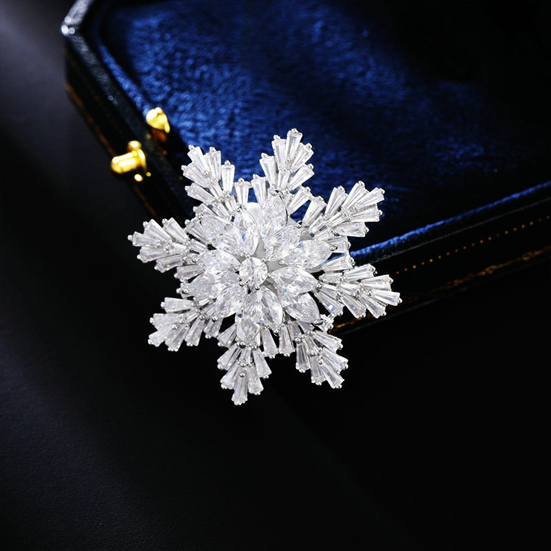 撤柜高级感高端雪花胸针女微镶锆石精致奢华小众大衣防走光胸花女