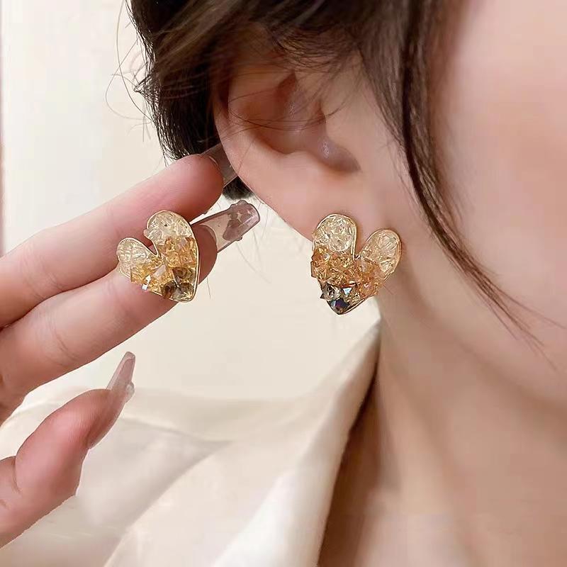 撤柜小众设计轻奢爱心水晶耳钉少女心甜美气质高级感耳环时尚通勤